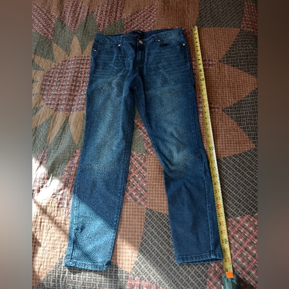 D.Jeans with beaded back pockets - Picture 2 of 6